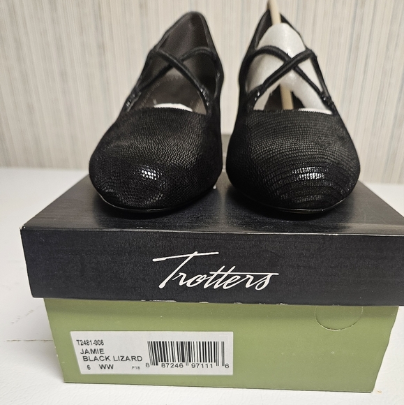 NIB Trotters shoes - Picture 2 of 5